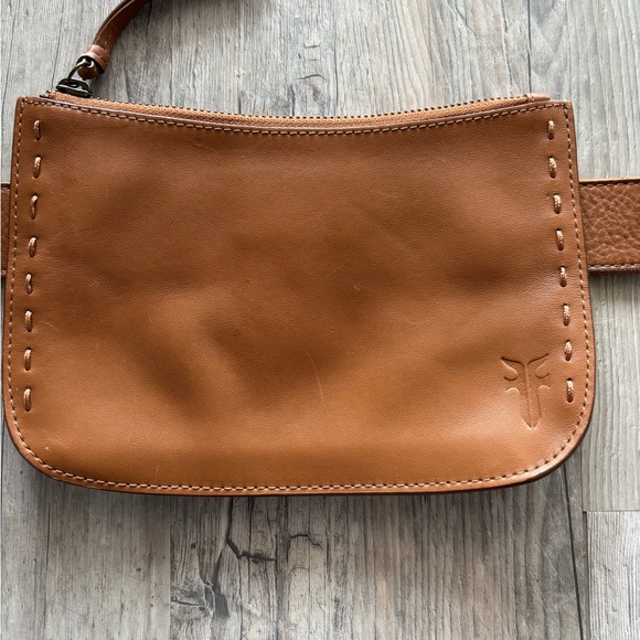 Frye Fanny Pack/Belt Bag - Picture 9 of 11